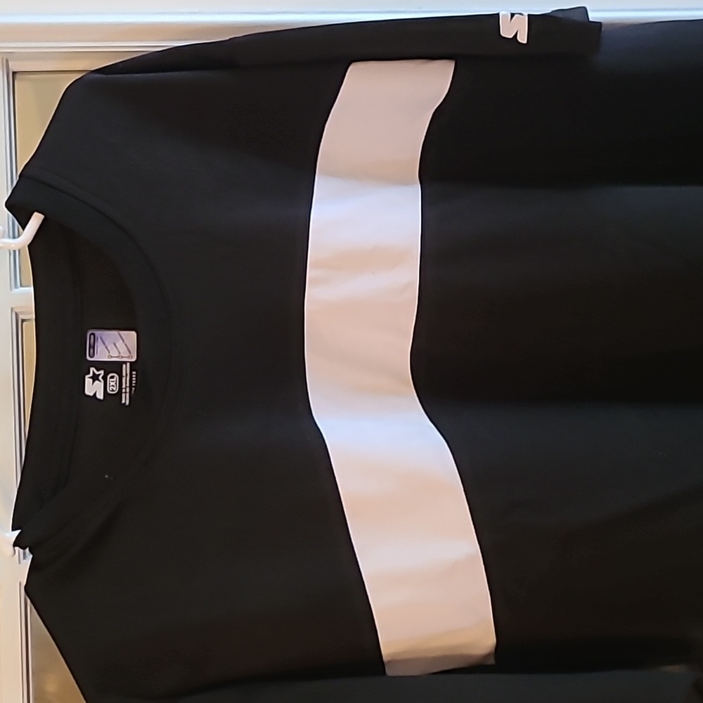 Mens black and white t